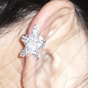 Sparkly Starfish Rhinestone Ear Cuff (single, No..